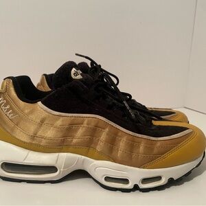 Nike Air Max 95 LX "Wheat Gold"